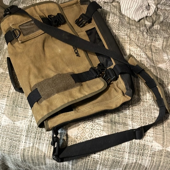 Canvas Computer Satchel - Picture 11 of 12